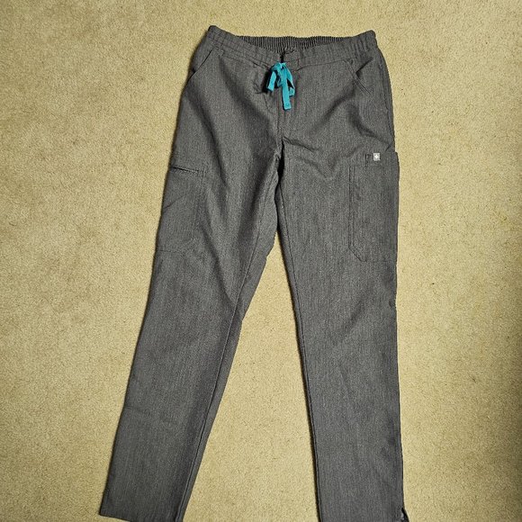 Figs Scrubs - Picture 1 of 2